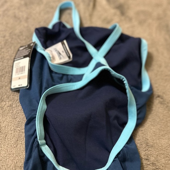 Speedo Girls' Swimsuit One Piece Endurance+ Flyback Solid Youth/ 26 - Picture 6 of 6